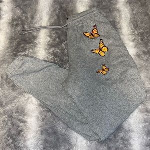 Butterfly Print Grey Sweatpants, size xs, super comfortable, good confition
